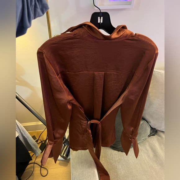 Never worn top - Picture 4 of 5